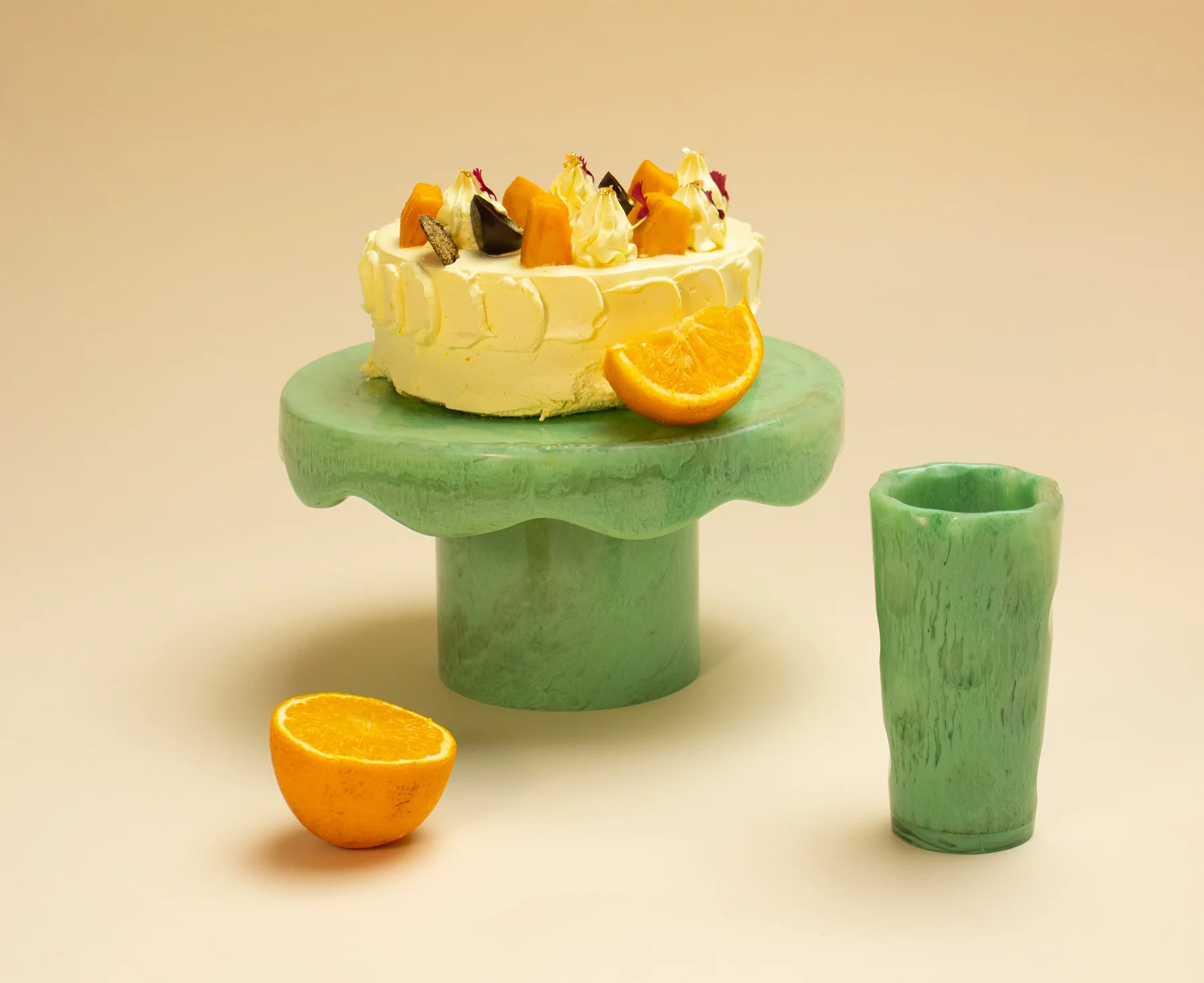 Resin Scalloped Cakestand in Green by Casa Amarosa