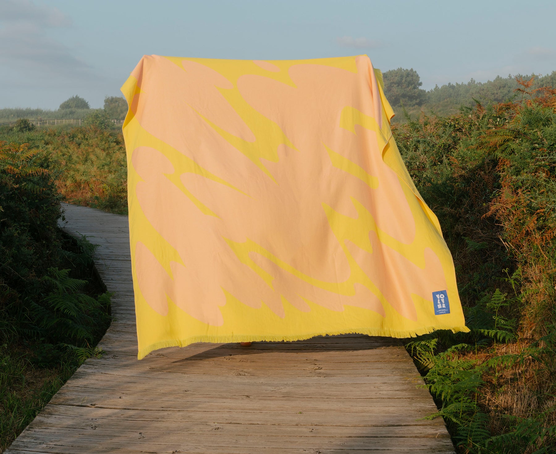 Beach Towel - Giant Agua - by Volver