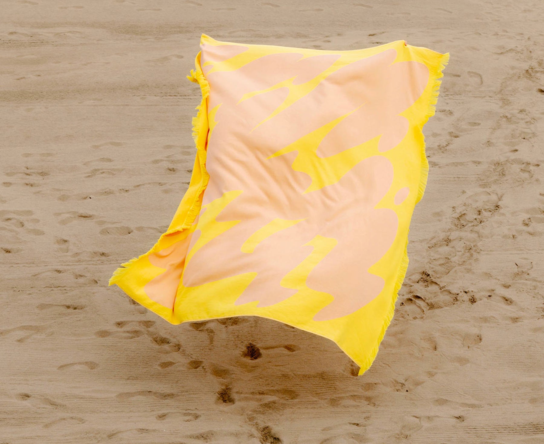 Beach Towel - Giant Agua - by Volver