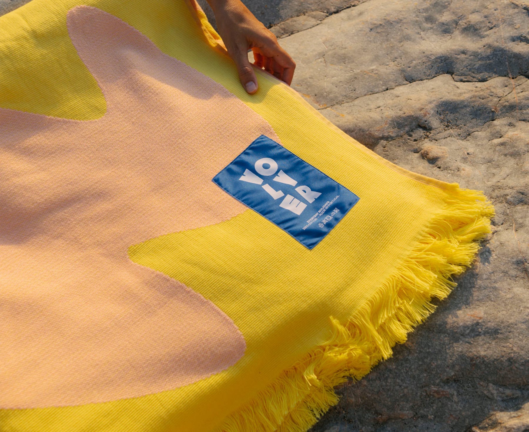 Beach Towel - Giant Agua - by Volver
